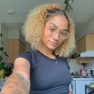 Meet your Posher, Madeline